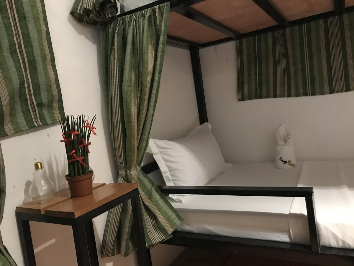 Island Hostel Coron Exterior photo